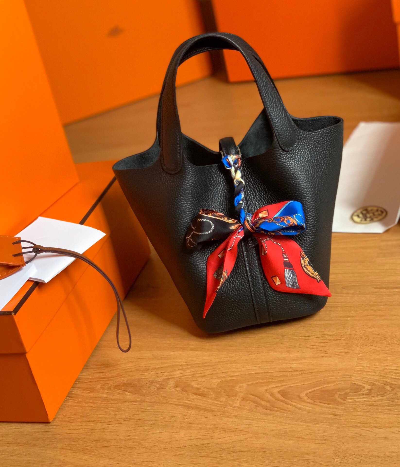 에르메스 피코탄18 블랙 은장